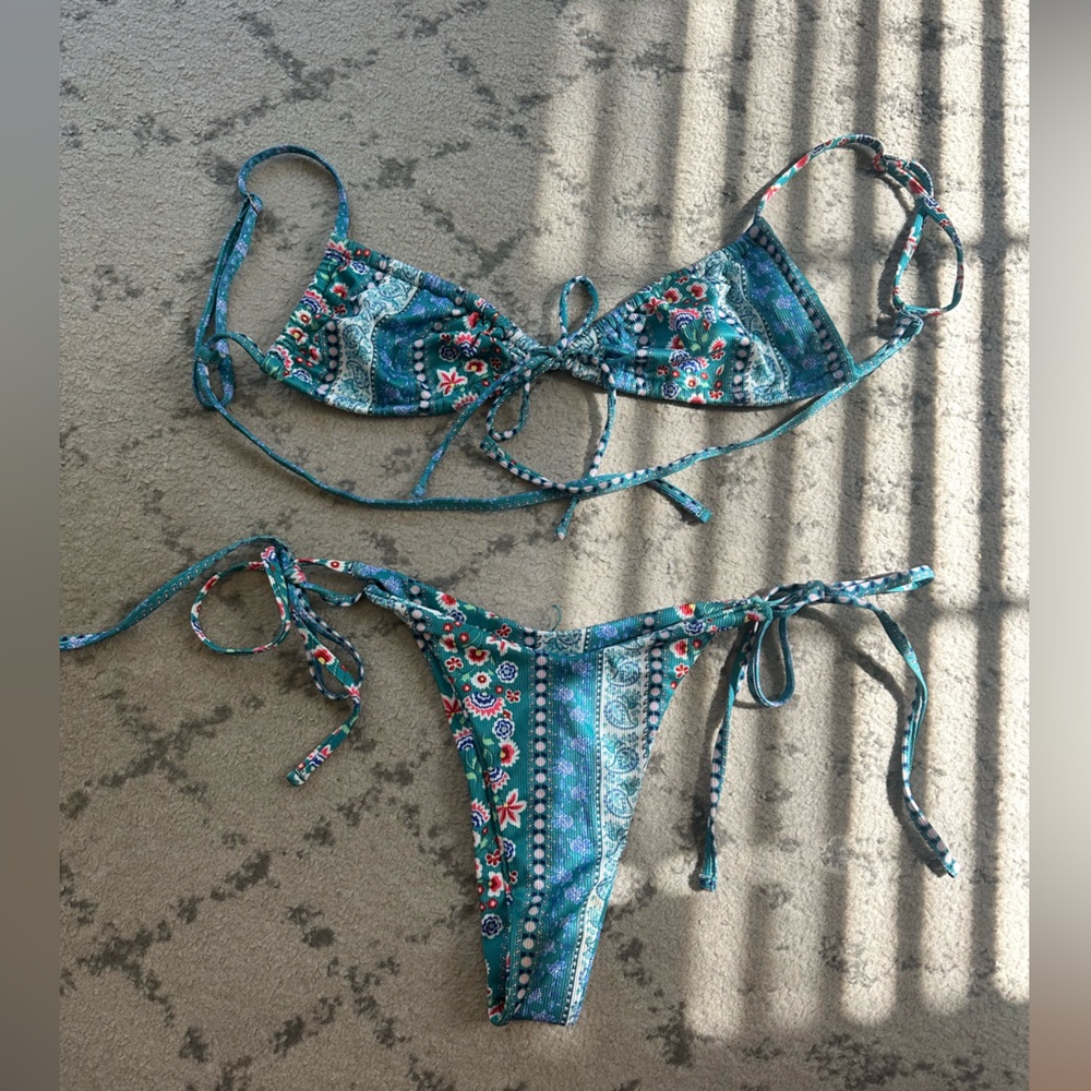 SHEIN Blue Floral Bikini Set